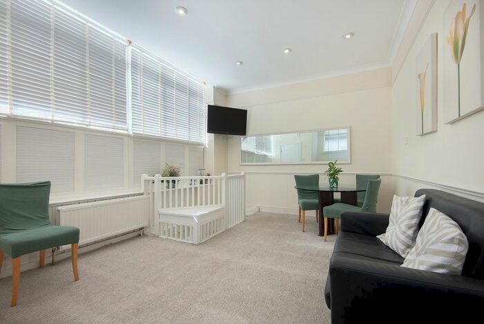 1 Bedroom Flat To Rent In Mayford Road, London, SW12