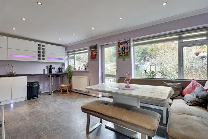 3 Bedroom Semi-detached House For Sale In Nutwick Road, Denvilles, PO9