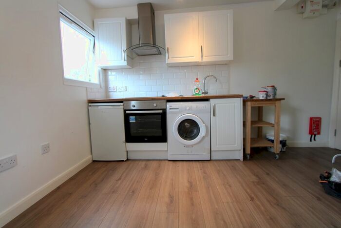 Studio To Rent In Cranfield Close, West Norwood, SE27