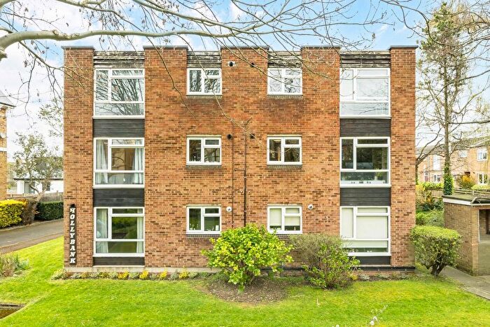 2 Bedroom Flat To Rent In Bedford Hill, Balham, SW12