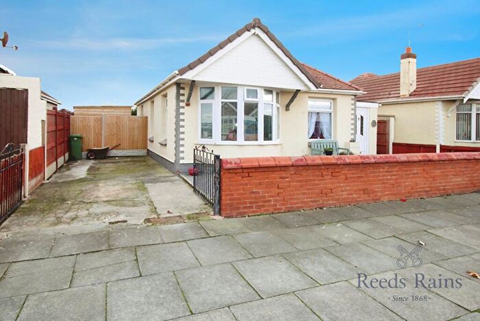 3 Bedroom Bungalow For Sale In Molineaux Road, Rhyl, Denbighshire, LL18