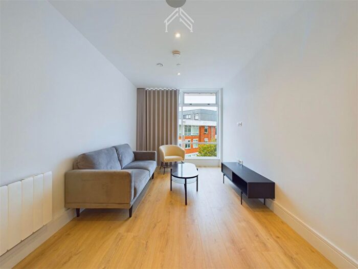 1 Bedroom Flat To Rent In Chalfont Park, Gerrards Cross, SL9