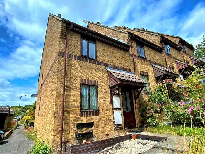 2 Bedroom Maisonette To Rent In Campbell Close, High Wycombe, HP13