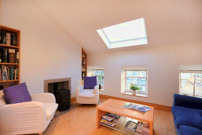 1 Bedroom Flat To Rent In William Street, North West Lane, Edinburgh, EH3