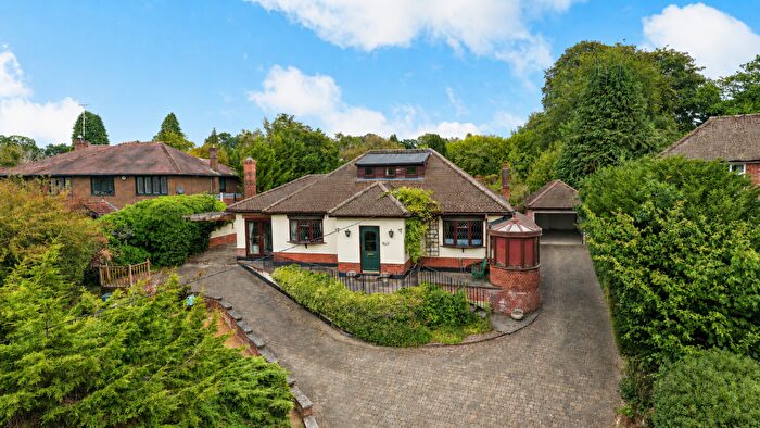 4 Bedroom Detached House For Sale In Dunstable Road, Studham, Bedfordshire, LU6