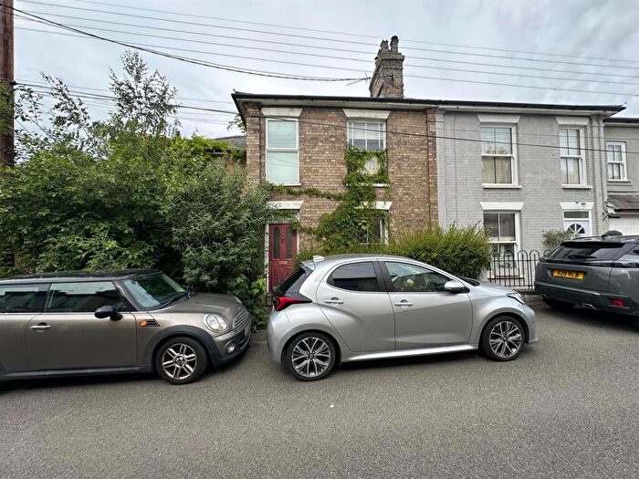 4 Bedroom Semi-Detached House For Sale In Childer Road, Stowmarket, IP14