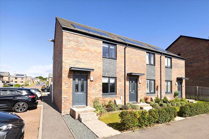 2 Bedroom End Of Terrace House For Sale In Moodie Walk, Edinburgh, EH17