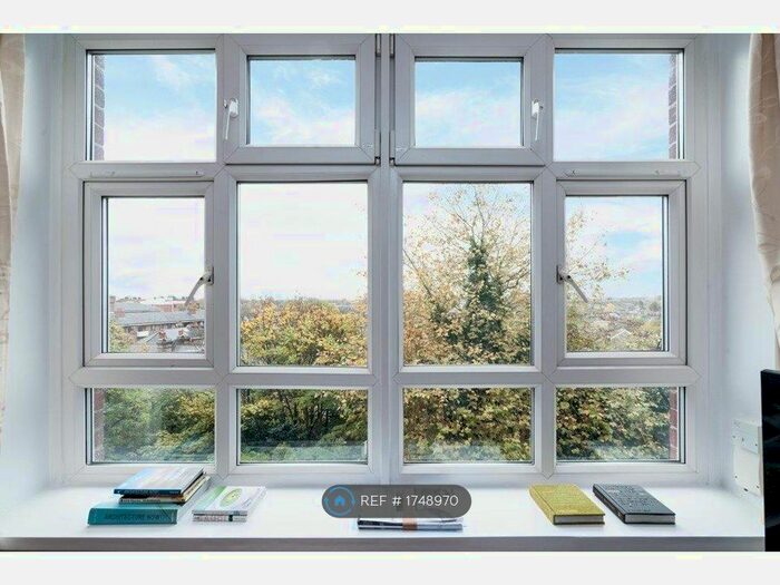 3 Bedroom Flat To Rent In Nelson Mandela House, London, N16