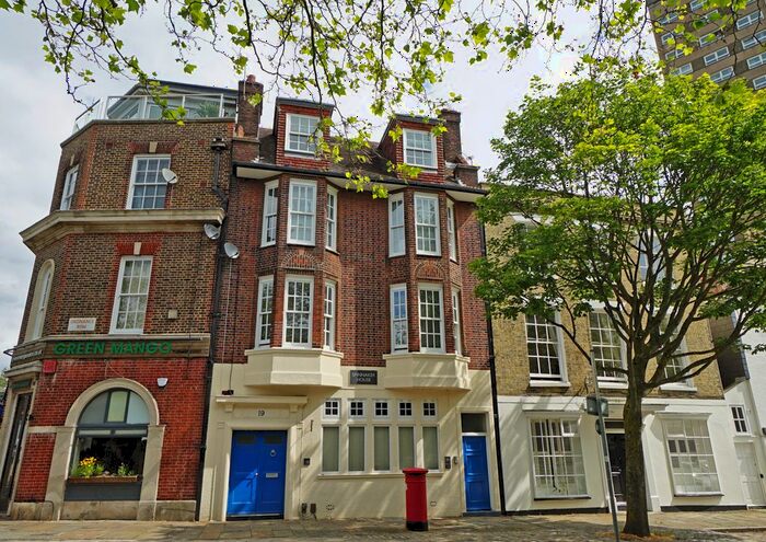 2 Bedroom Flat To Rent In Ordnance Row, Portsmouth, PO1
