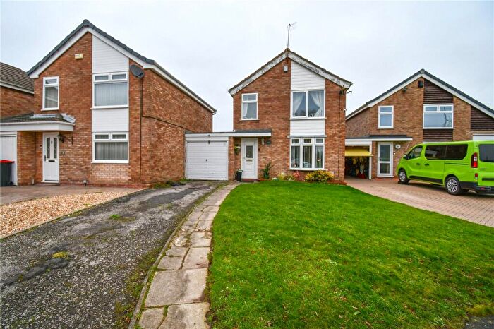 3 Bedroom Link Detached House For Sale In Parkland Drive, Elton, Chester, CH2