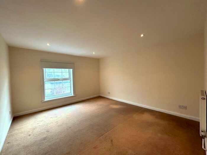 1 Bedroom Flat To Rent In Union Street, Maidstone, ME14