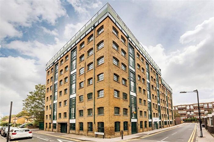 2 Bedroom Flat For Sale In Deal Street, London, E1