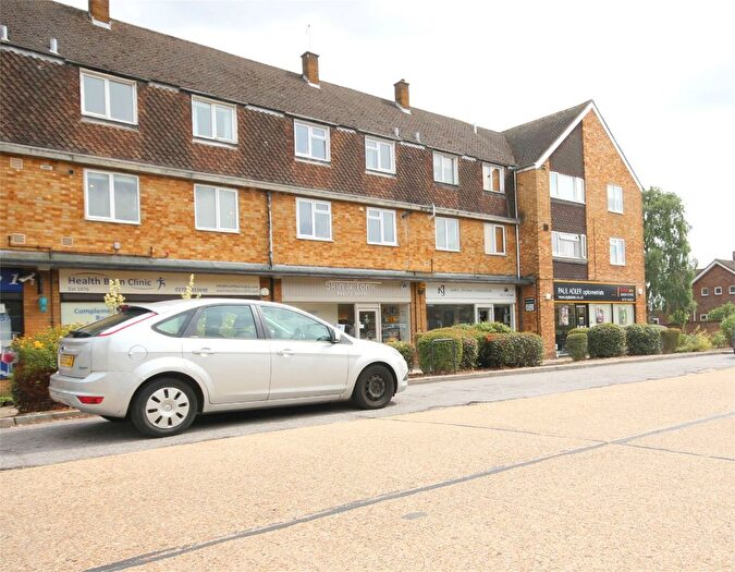 3 Bedroom Flat To Rent In Abbey Avenue, St. Albans, Hertfordshire, AL3