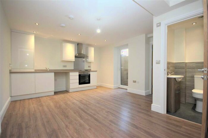 1 Bedroom Flat To Rent In Church Hill, Walthamstow, E17