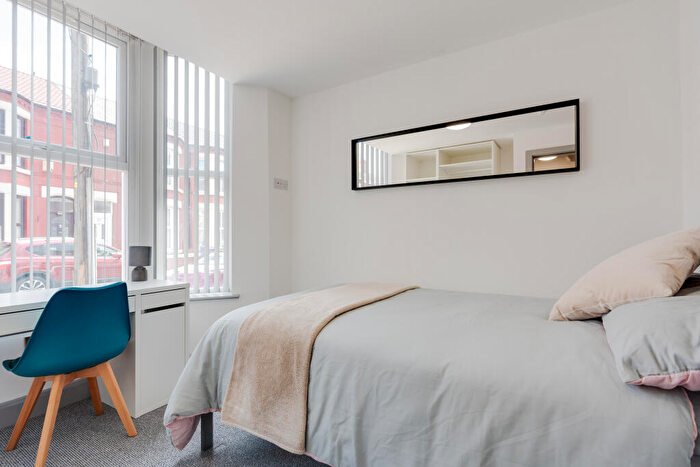 2 Bedroom Flat To Rent In Grosvenor Road, Liverpool, Merseyside, L15