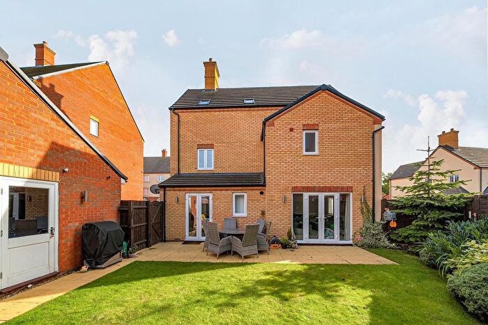 5 Bedroom Detached House For Sale In James Place, Flitwick, MK45