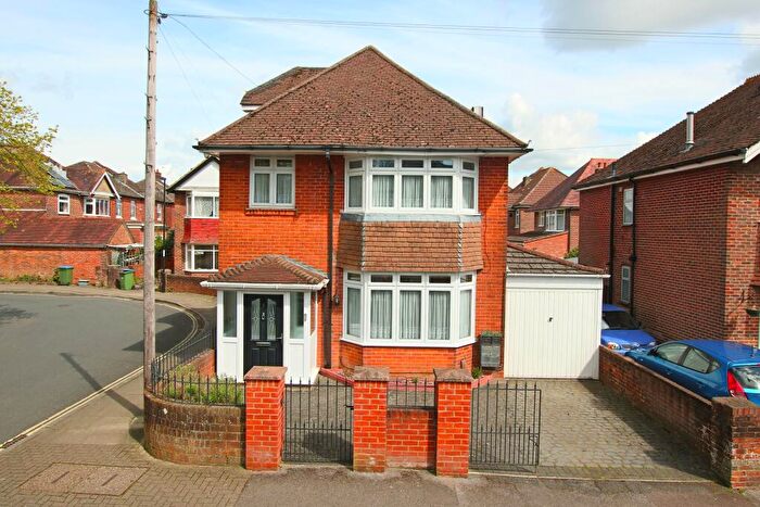 4 Bedroom Detached House For Sale In Upper Shirley, Southampton, SO15