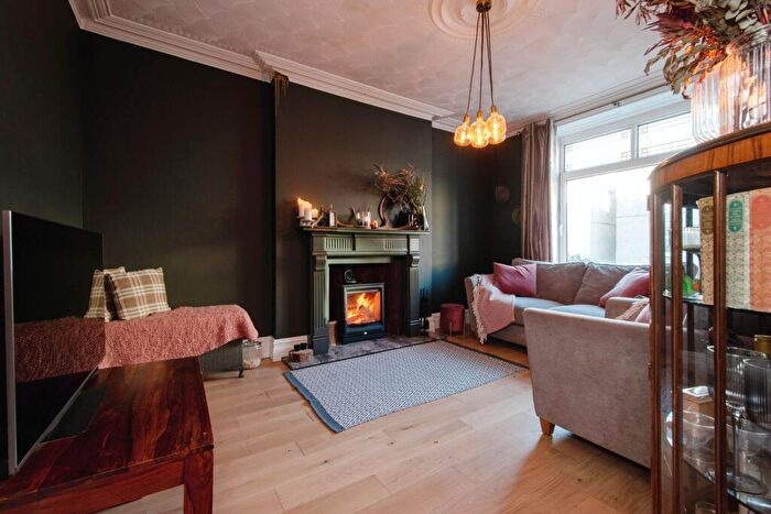 4 Bedroom Detached House For Sale In New Road, Ystradowen, Cwmllynfell, Carmarthenshire, SA9