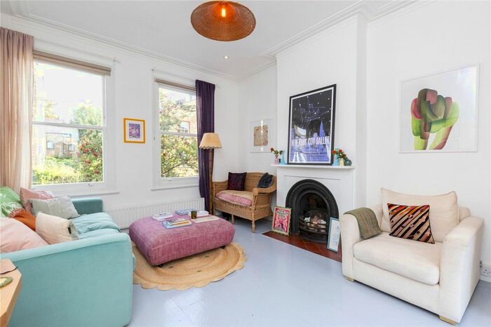 3 Bedroom End Of Terrace House To Rent In Battledean Road, Highbury, London, N5