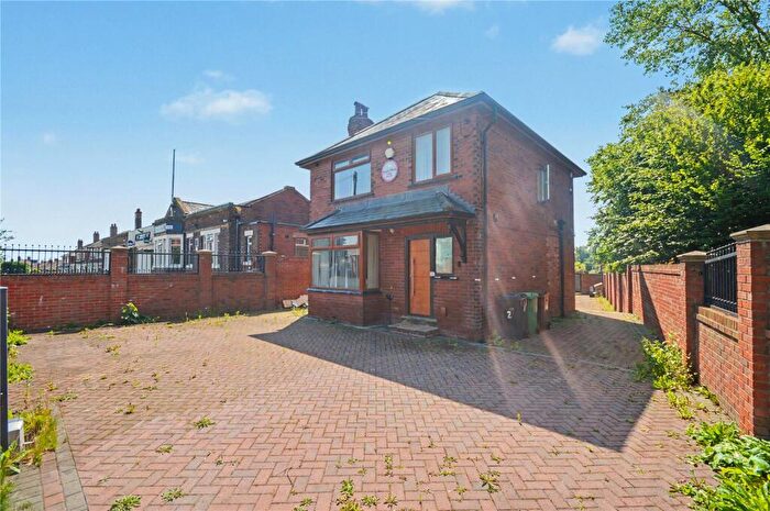 3 Bedroom Detached House For Sale In Ring Road, Middleton, Leeds, West Yorkshire, LS10