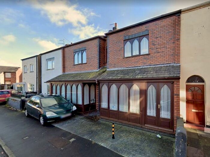 3 Bedroom Semi-Detached House To Rent In Hargreaves Street, Southport, Merseyside., PR8