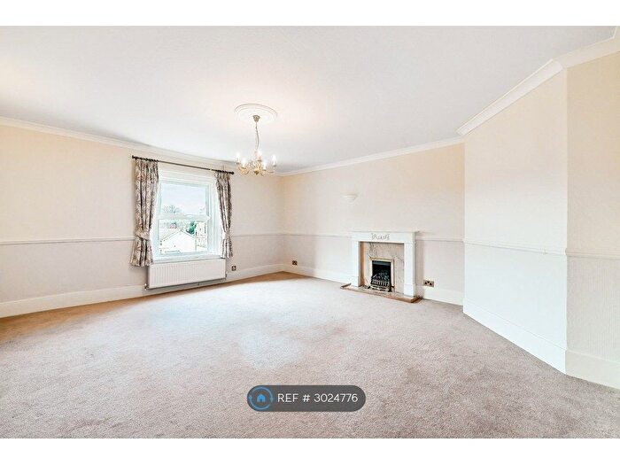 3 Bedroom Flat To Rent In Pittville Circus Road, Cheltenham, GL52