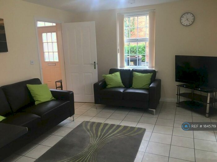 5 Bedroom Detached House To Rent In Snowgoose Way, Newcastle-Under-Lyme, ST5