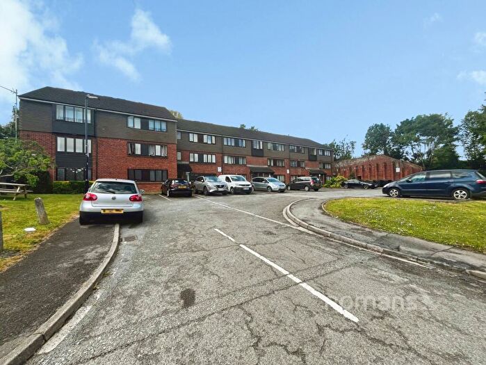 2 Bedroom Apartment For Sale In Norden Road, Maidenhead, Berkshire, SL6