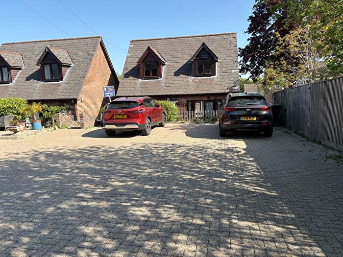 1 Bedroom Semi-Detached House For Sale In High Street, TN5