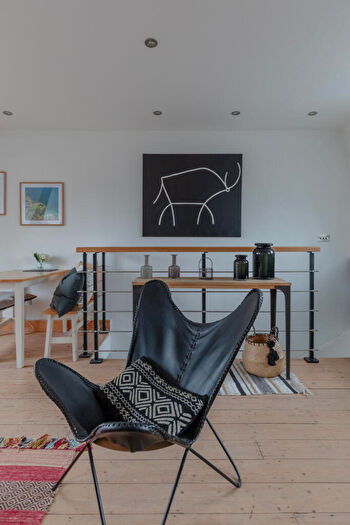 2 Bedroom Apartment To Rent In Barnsbury Street, London, N1
