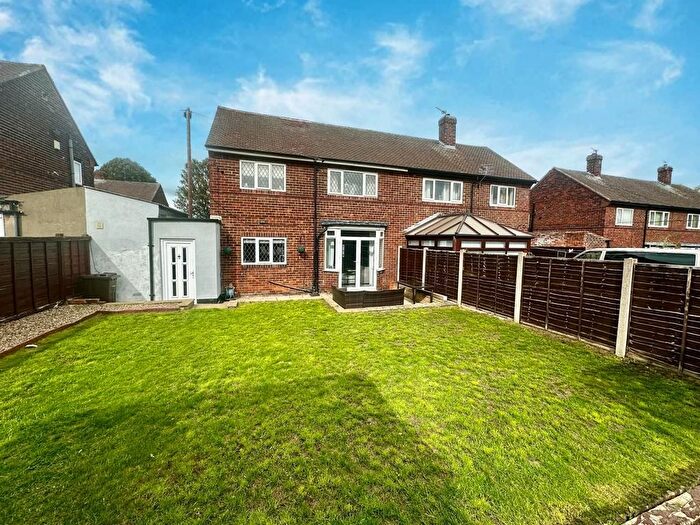 3 Bedroom Semi-Detached House To Rent In Healdwood Close, Castleford, WF10