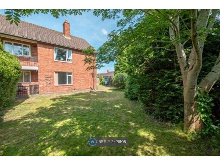 3 Bedroom Maisonette To Rent In Slade Lane, Birmingham, B28