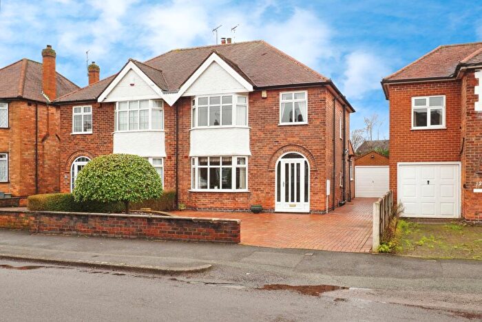 3 Bedroom Semi Detached House For Sale In Goodwood Road, Wollaton, Nottingham, NG8