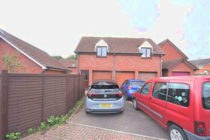 2 Bedroom Property To Rent In Hutchings Mead, Exeter, EX1