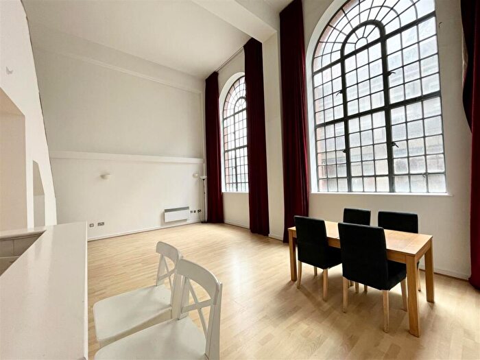 3 Bedroom Apartment To Rent In Hatton Garden, Hatton Garden, L3