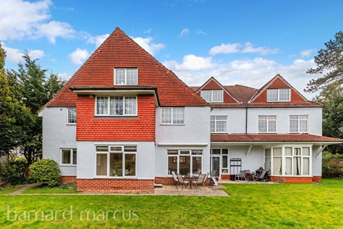 1 Bedroom Flat For Sale In Burgh Heath Road, Epsom, KT17