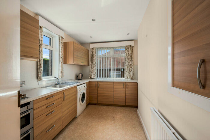 3 Bedroom Detached Bungalow For Sale In Victoria Road, DD5