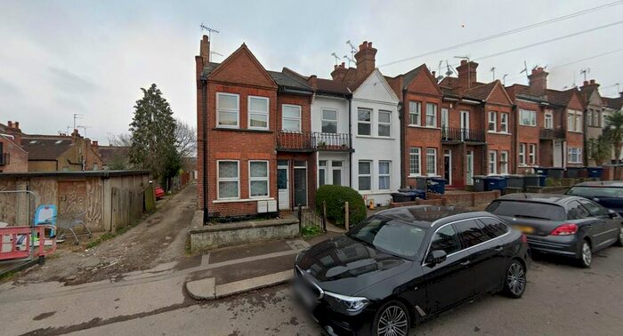 2 Bedroom Flat To Rent In A Welbeck Road, Barnet, EN4