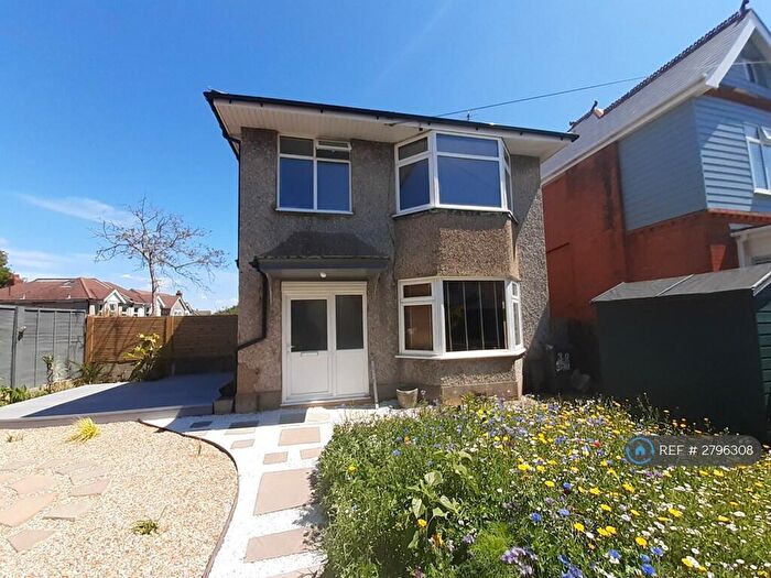 2 Bedroom Flat To Rent In Southbourne Road, Bournemouth, BH6