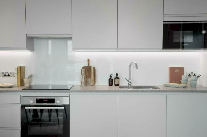 2 Bedroom Apartment To Rent In Napier Road, Reading, Berkshire, RG1