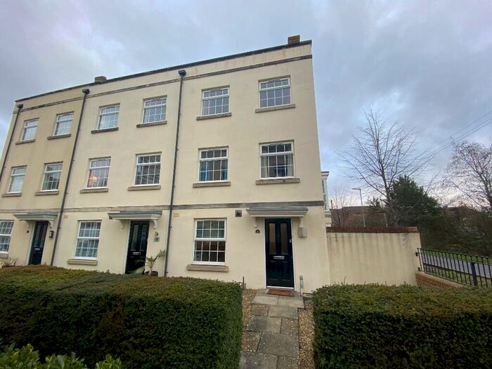 3 Bedroom Town House To Rent In Prospero Way, Haydon End, Swindon, SN25