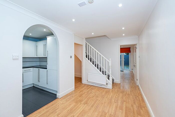 3 Bedroom Terraced House To Rent In Dunston Road, Battersea, London, SW11