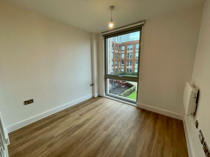 1 Bedroom Flat To Rent In Silbury Boulevard, Milton Keynes, MK9