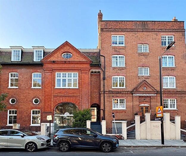 2 Bedroom Flat For Sale In Shirland Road, London, W9