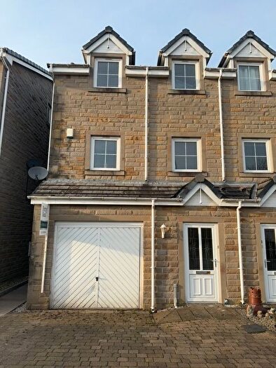 4 Bedroom Semi Detached House To Rent In The Old Sidings, Colne, BB8