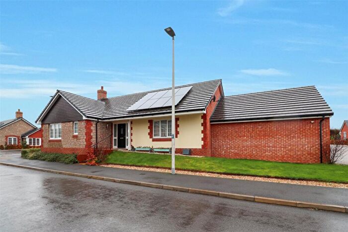 3 Bedroom Bungalow For Sale In Fallow Close, South Molton, Devon, EX36
