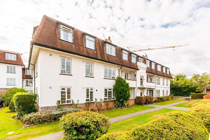 2 Bedroom Flat For Sale In London Road, Morden, SM4