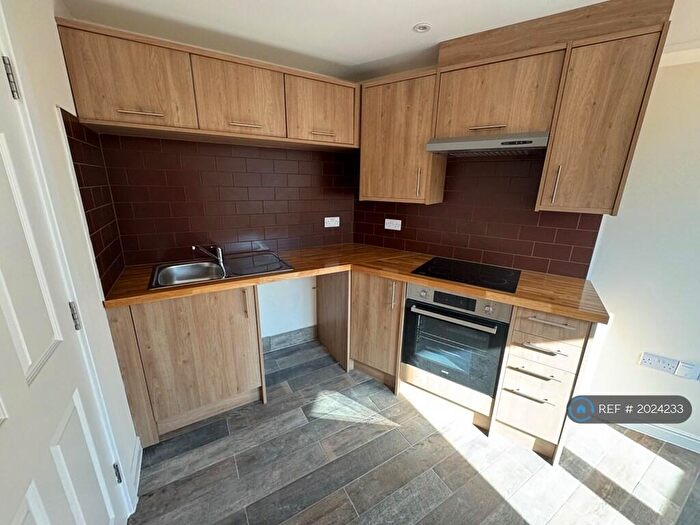 Studio To Rent In Victoria Road, Ferndown, BH22