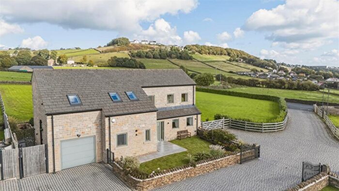 4 Bedroom Detached House For Sale In Maypole View, Winterburn Lane, Warley, Halifax, HX2