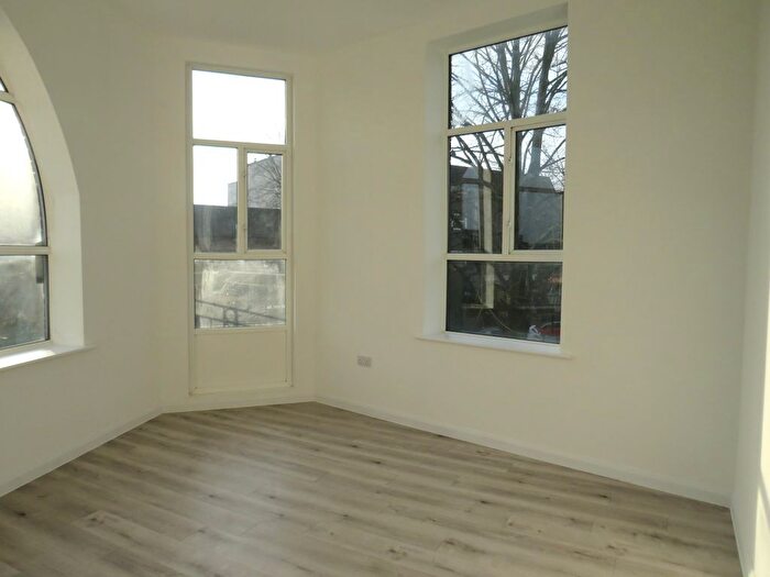 2 Bedroom Flat To Rent In Mill Street, Cannock, WS11